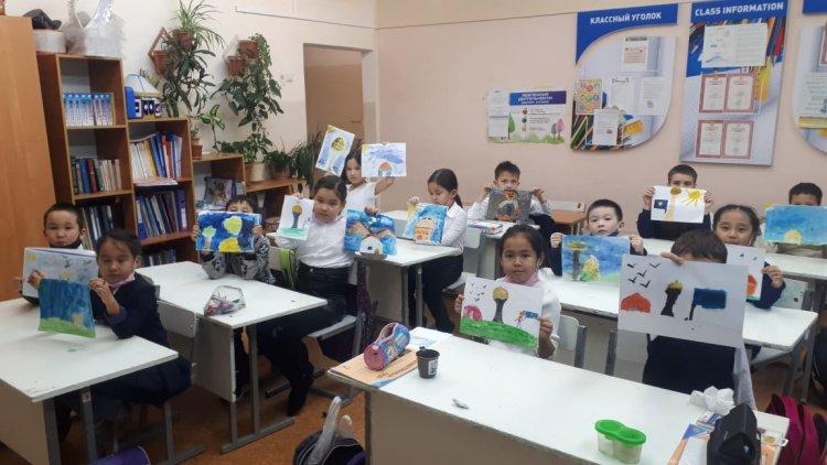 "Тұңғыш Президент күні" сынып сағаты 2 " Д " сынып. КЛАССНЫЙ ЧАС "ДЕНЬ ПЕРВОГО ПРЕЗИДЕНТА" 2"Д" класс