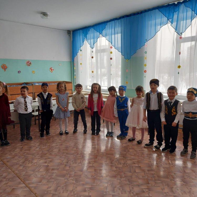 0В сыныбында ертеңгілік       Утренник в 0Б классе