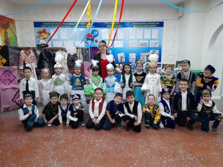 0 «Г» сыныбында Наурыз мерекесі. Наурыз в 0 «Г» классе