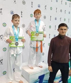 Киокушинкай каратэден облыстық чемпионатта 1 орын 🥇. / 1 место 🥇на областном Чемпионате  по Киокушинкай каратэ.